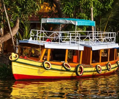 Shikara Boat Ride in Alleppey